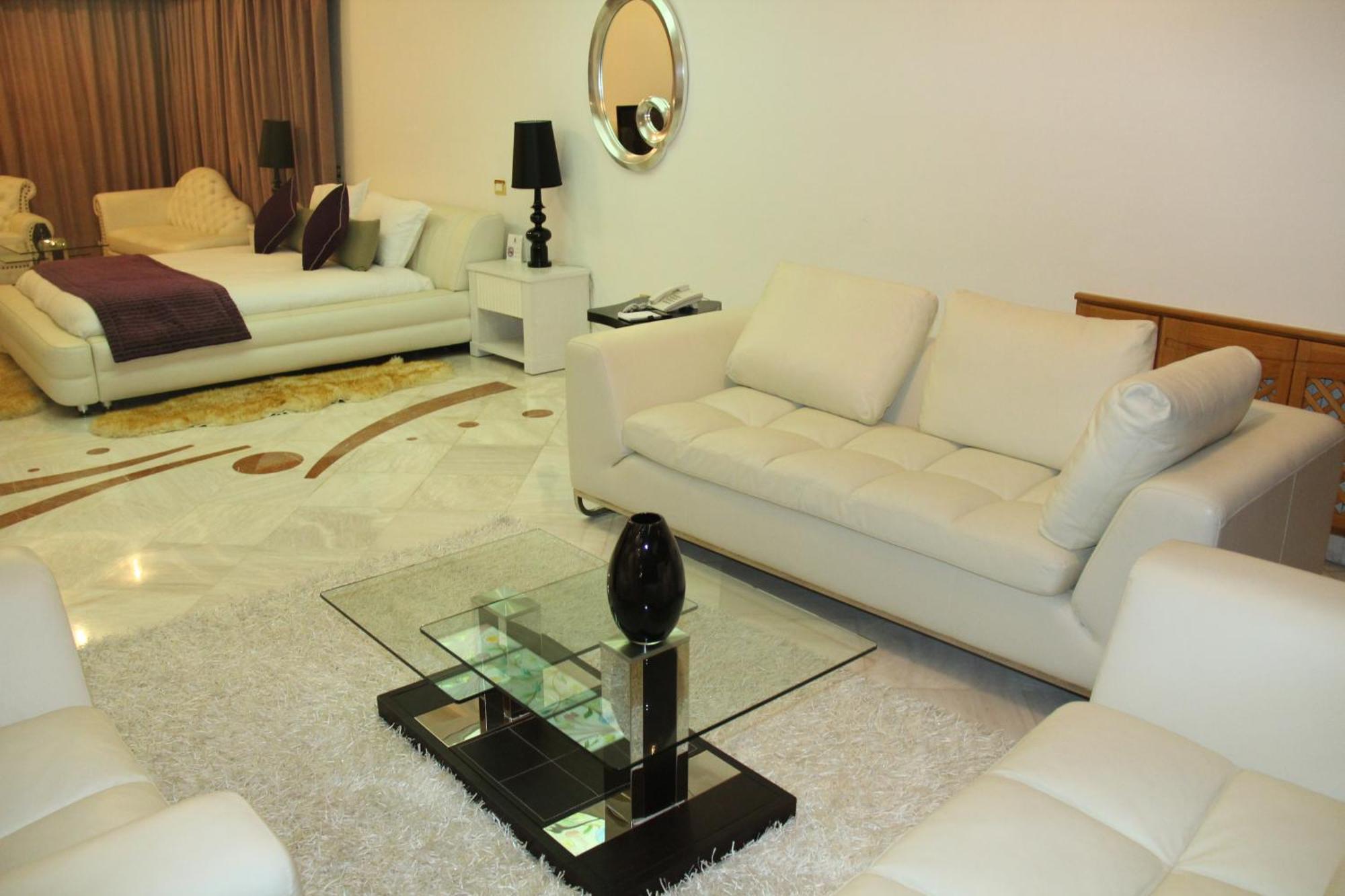 The Penthouse Suites Hotel Arjána Kültér fotó