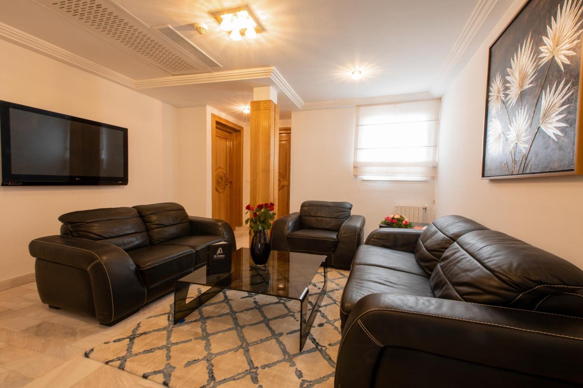 The Penthouse Suites Hotel Arjána Kültér fotó